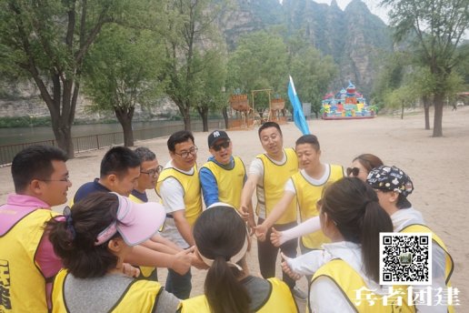 北京拓展訓(xùn)練感悟：生活中的各種困難就跟心里的那個(gè)惡魔一樣，只有戰(zhàn)勝他，你才能抓住機(jī)會(huì)