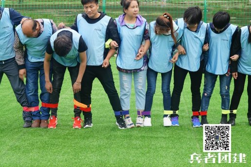 北京拓展訓(xùn)練之團(tuán)隊(duì)需要合作也需要競(jìng)爭(zhēng)