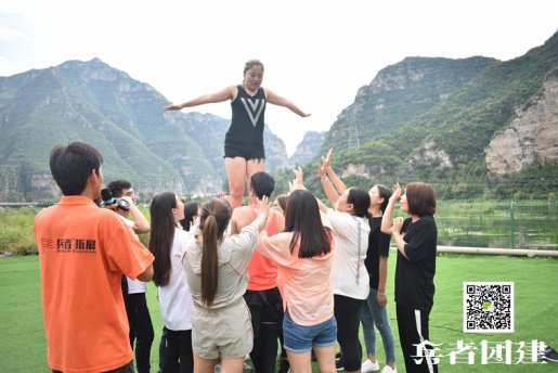大學(xué)生北京拓展訓(xùn)練機構(gòu)的好處有哪些？點擊來看感悟分享！
