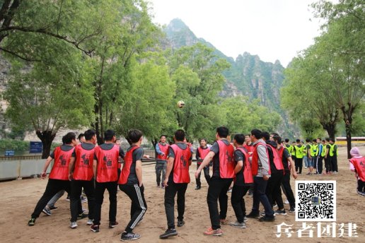 企業(yè)拓展訓(xùn)練讓團(tuán)隊收獲滿滿